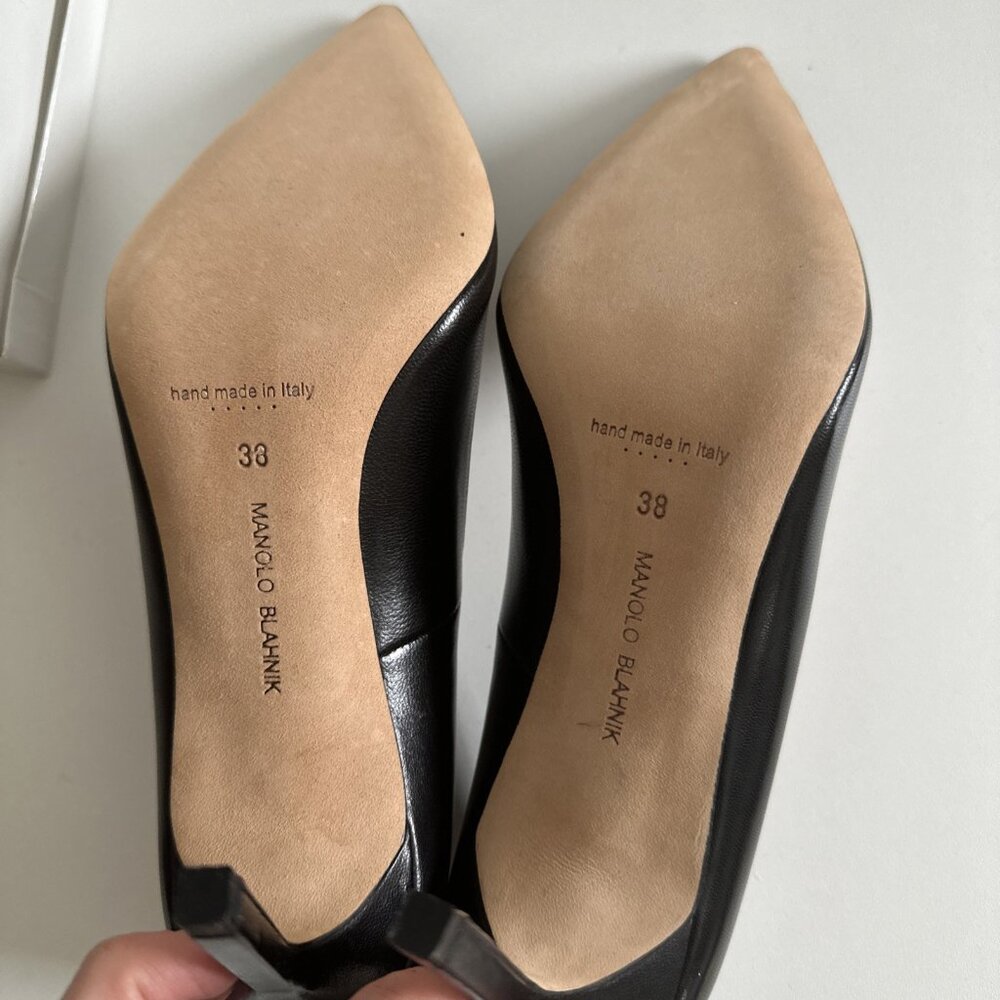 Manolo Blahnik BB Pointed Toe Pump 90 - Picture 8 of 10